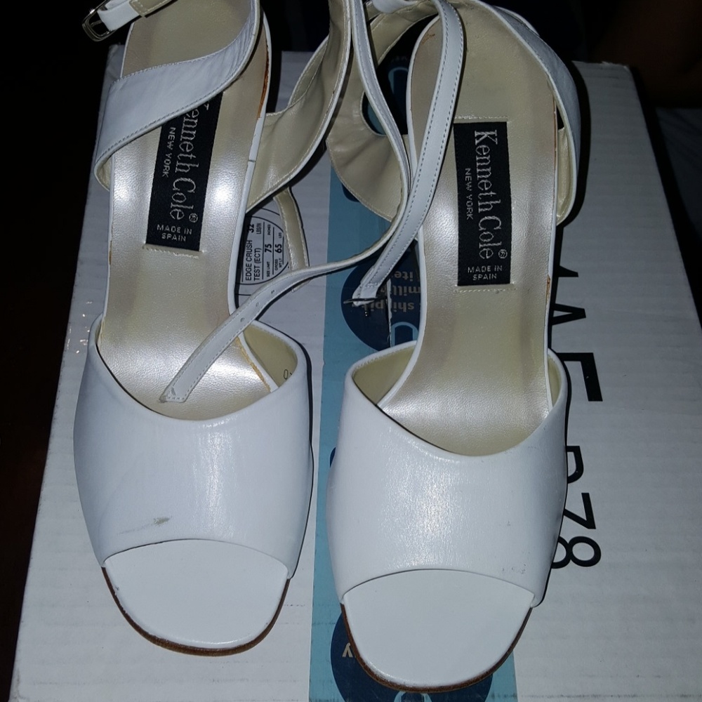 Kenneth Cole New York Wedge